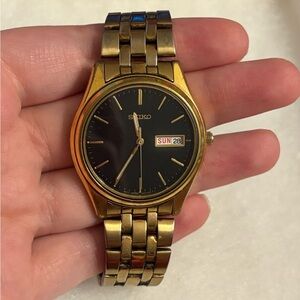 Seiko Men’s 7N43-9048 Day/Date Watch Preowned Not Running